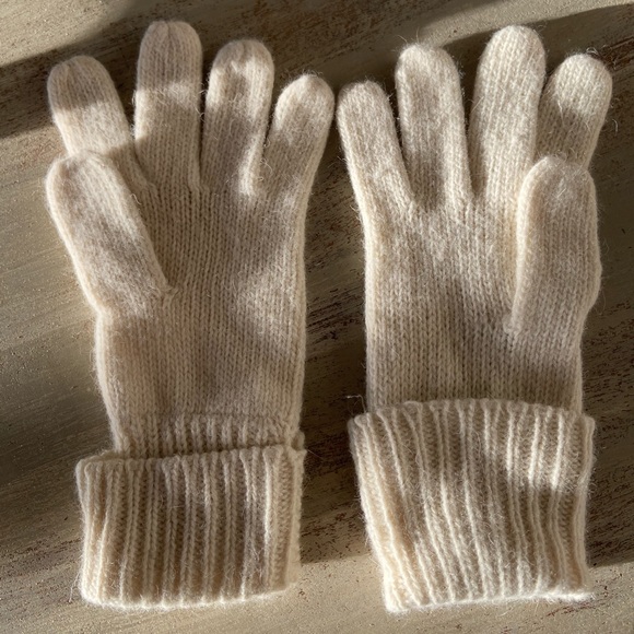 NWOT wool /angora blend mittens - Picture 1 of 5